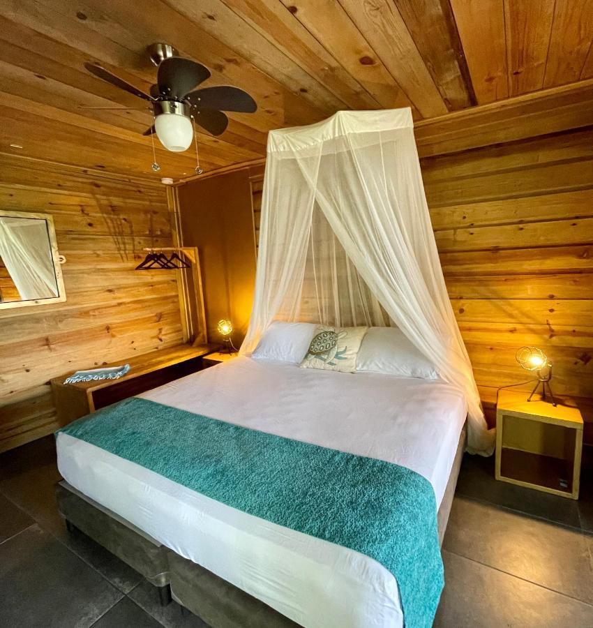 Eden Jungle Lodge Bocas Town Kültér fotó